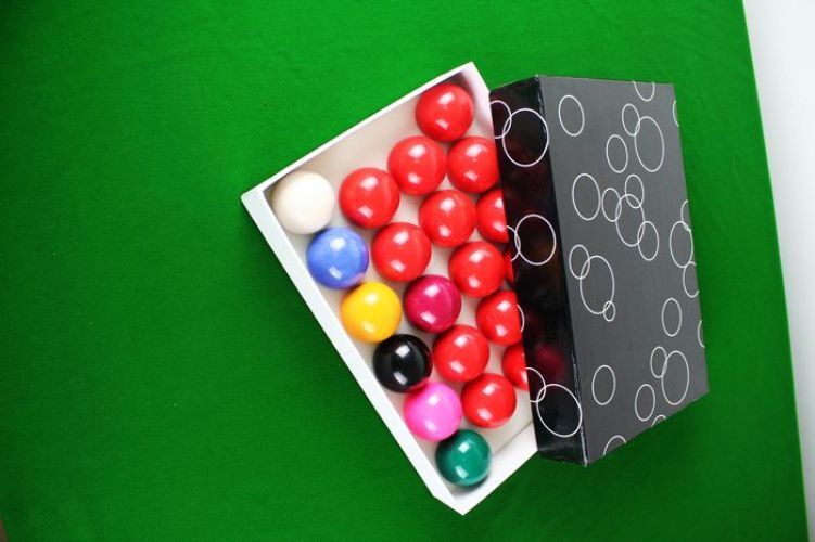SNOOKER BALL SET - 2 1/16" INCH BALL - BRAND NEW